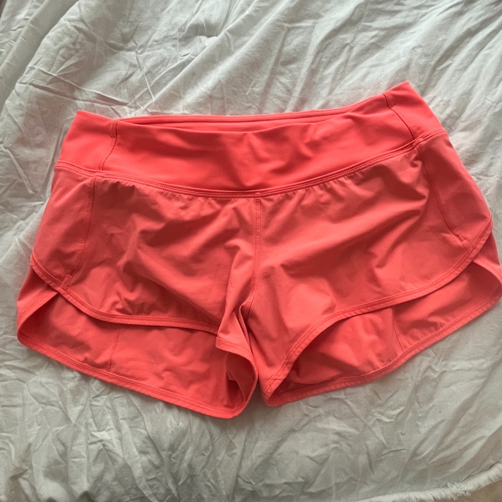 women's size 4 Lululemon speed up shorts 2.5"